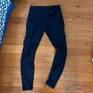 LULULEMON speed up tight Navy Blue size 8